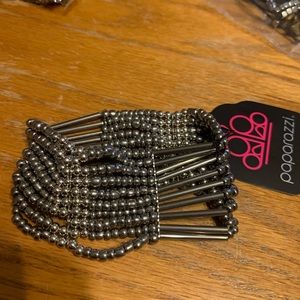 4 for $16 Paparazzi silver bracelet